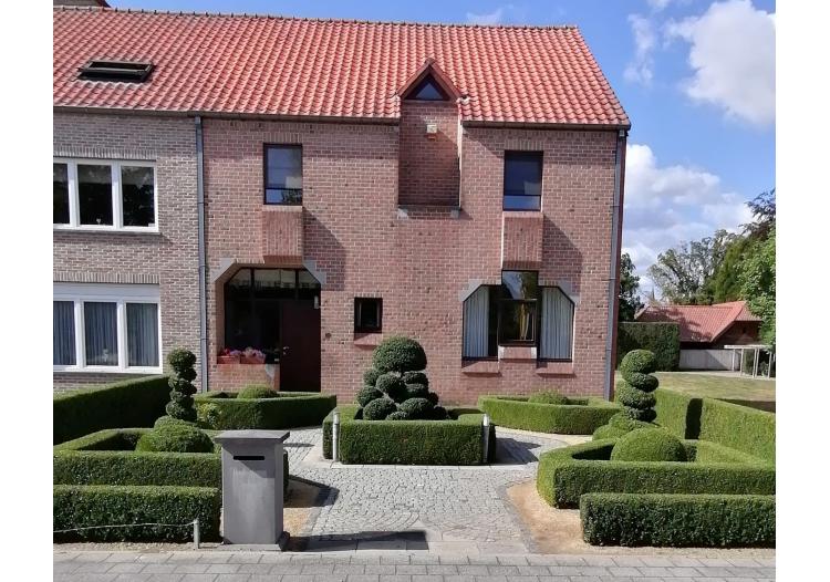 Immo-Top - Bree, Woning - Goed Gelegen Ruime Instapklare Woning